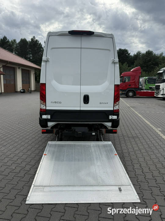Iveco Daily 50C18 V L4H2 Bliźniak Furgon centralny zamek Widełki