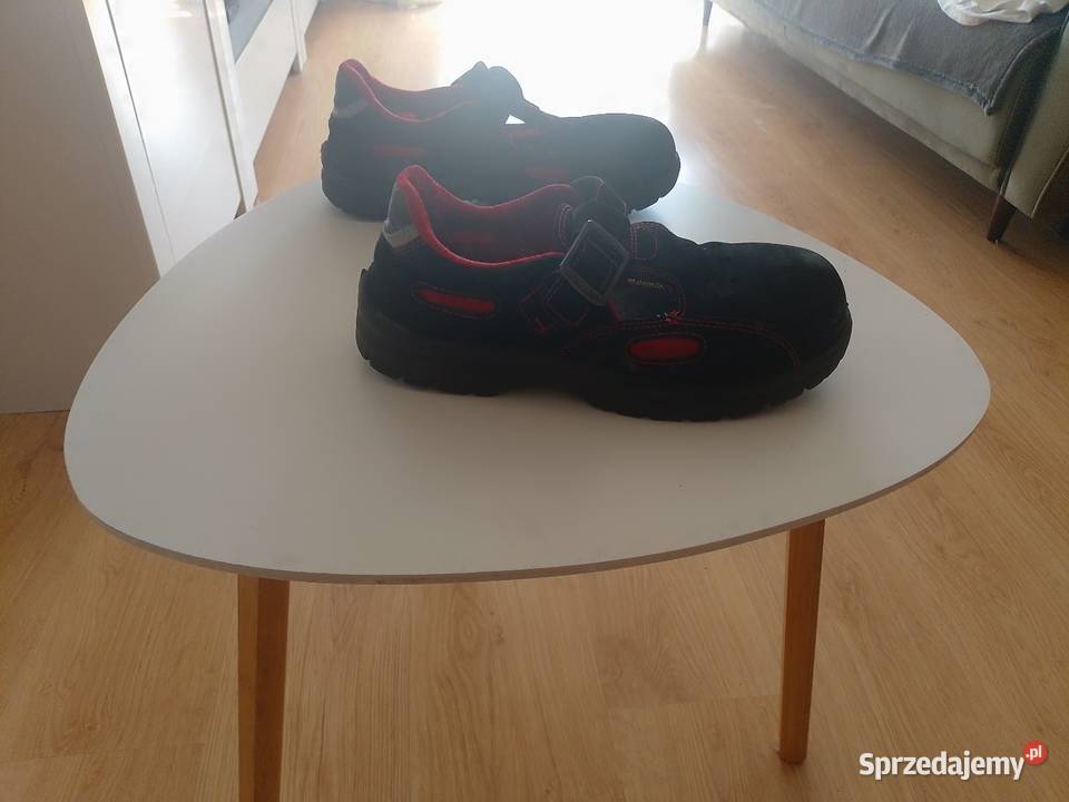 Sprzedam buty skórzane zamszowe Obuwie sportowe sprzedam