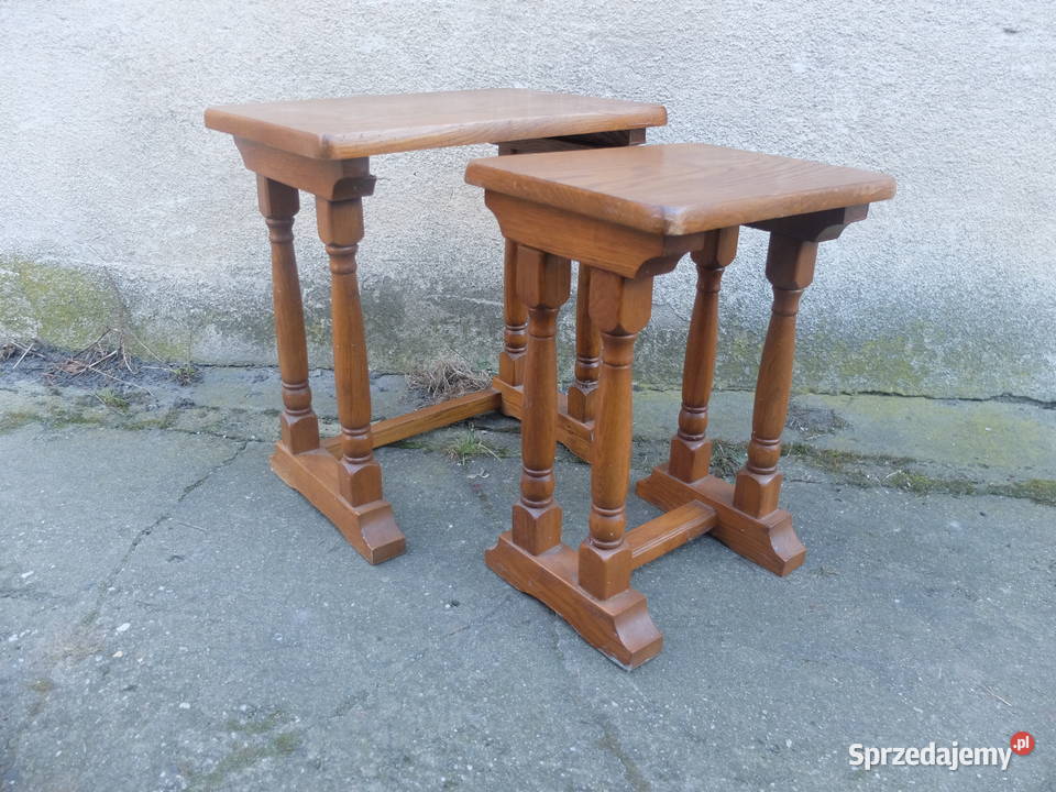 Dwa dębowe stoliki taborety jeden w drugi 777 44cm Kościan