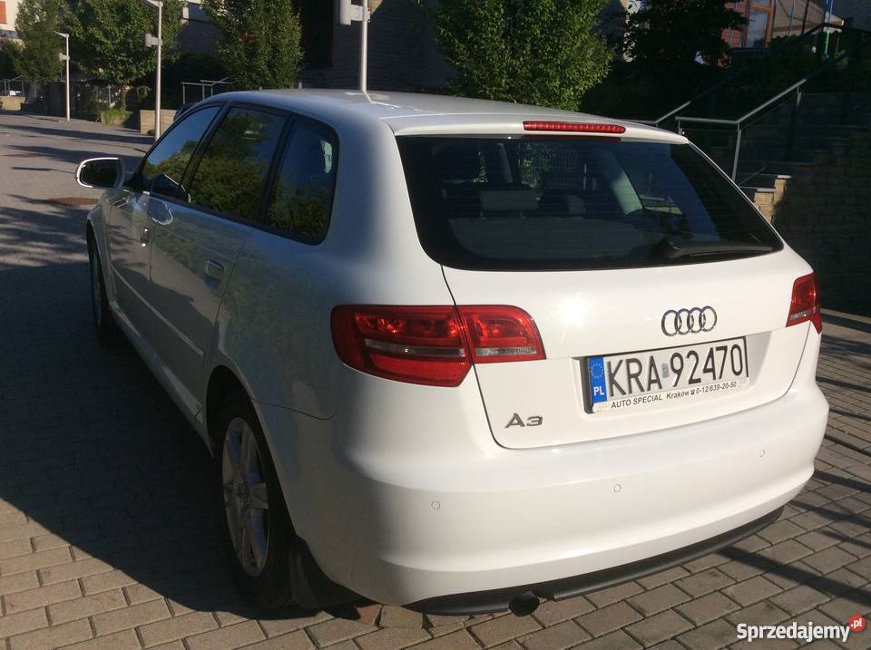 Audi A3 Sportsback niski przebieg elektryczne lusterka A3 sprzedam
