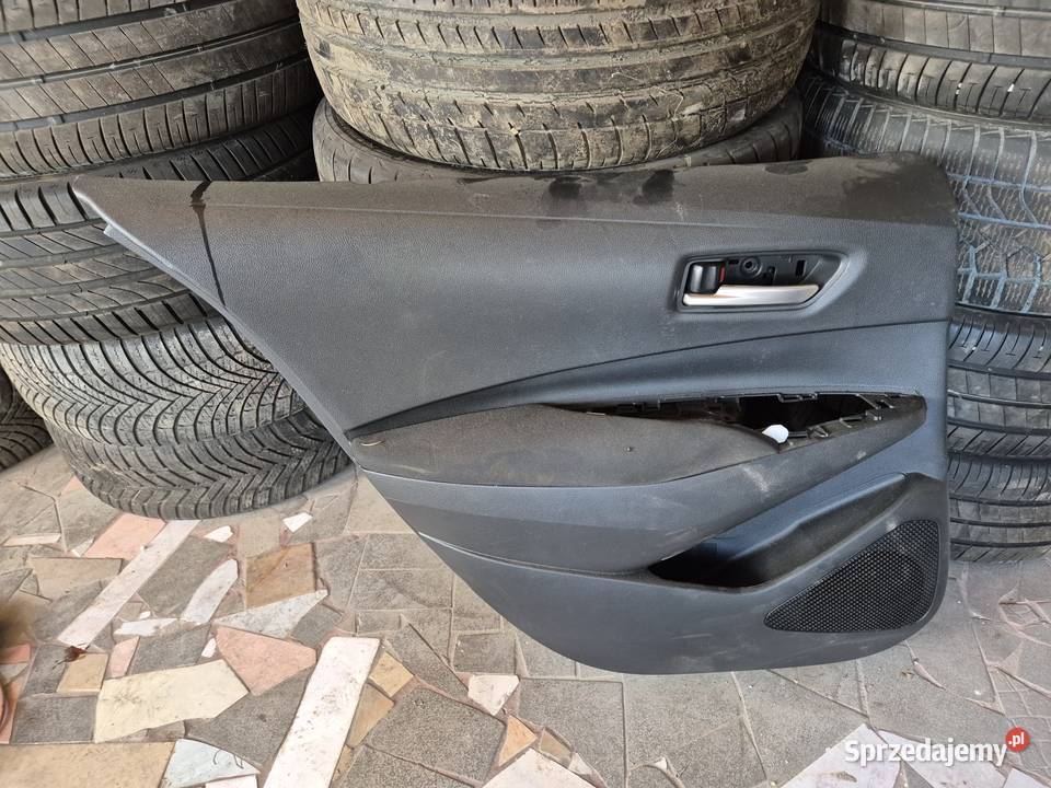 Boczek drzwi lewy tył Toyota Corolla E21 Łódź