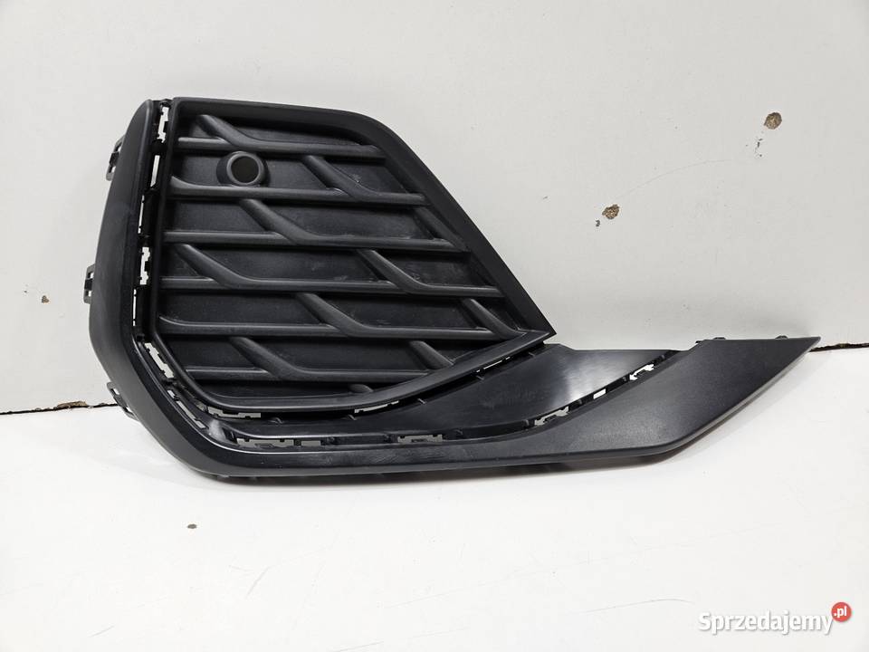 AUDI A3 8Y0 LIFT SLINE KRATKA PRAWA ZDERZAKA Międzychód