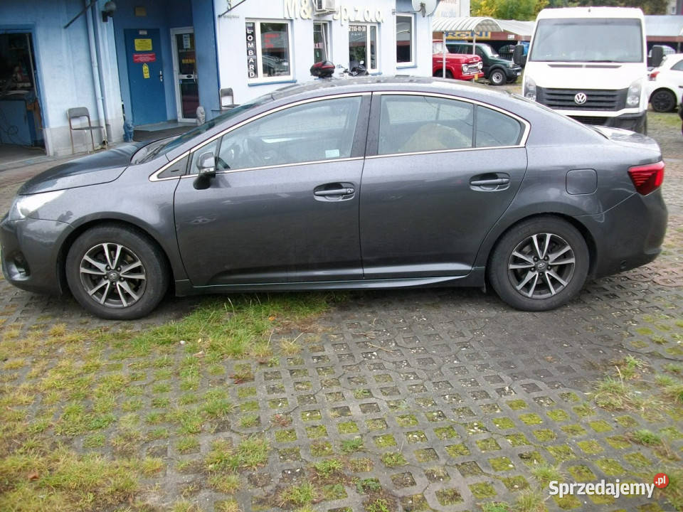 Toyota Avensis Z gazem II Właściciel Hak 18 kurtyny powietrzne Katowice sprzedam