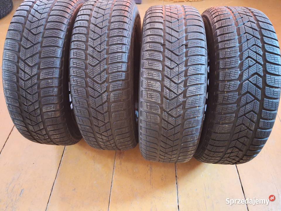 Opony zimowe Pirelli Sottozero 3 21560 R16 Samochodowe