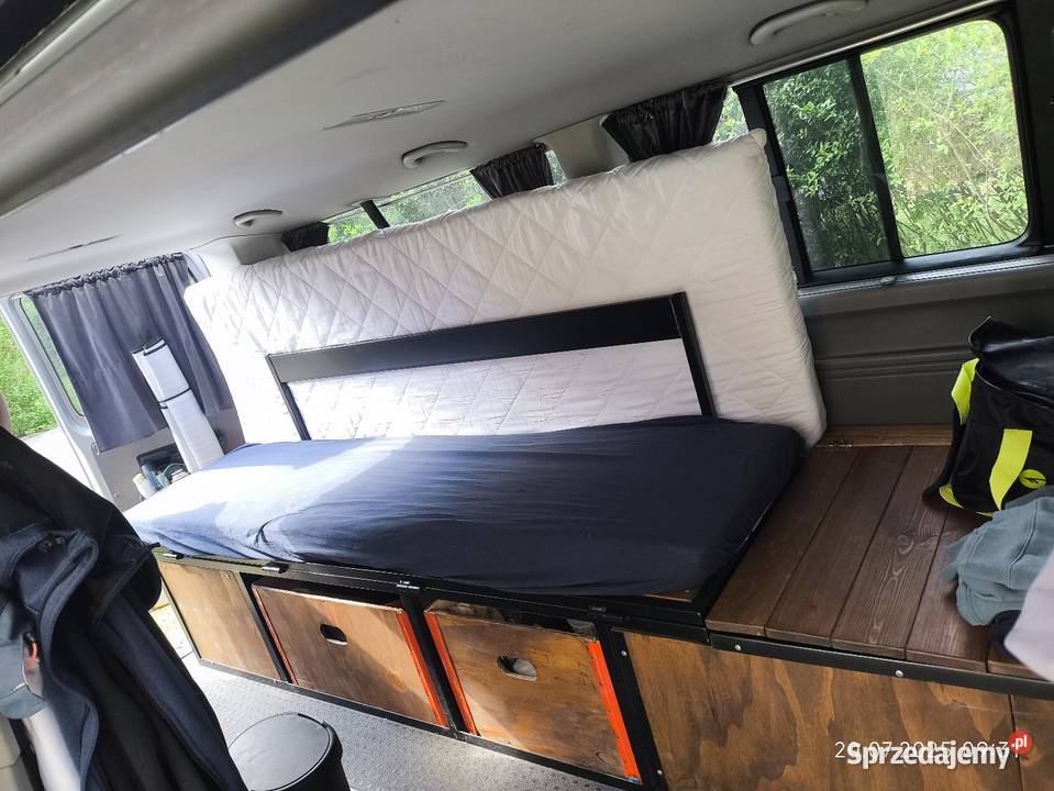 Transporter T5 9osobowy kampervan Transporter
