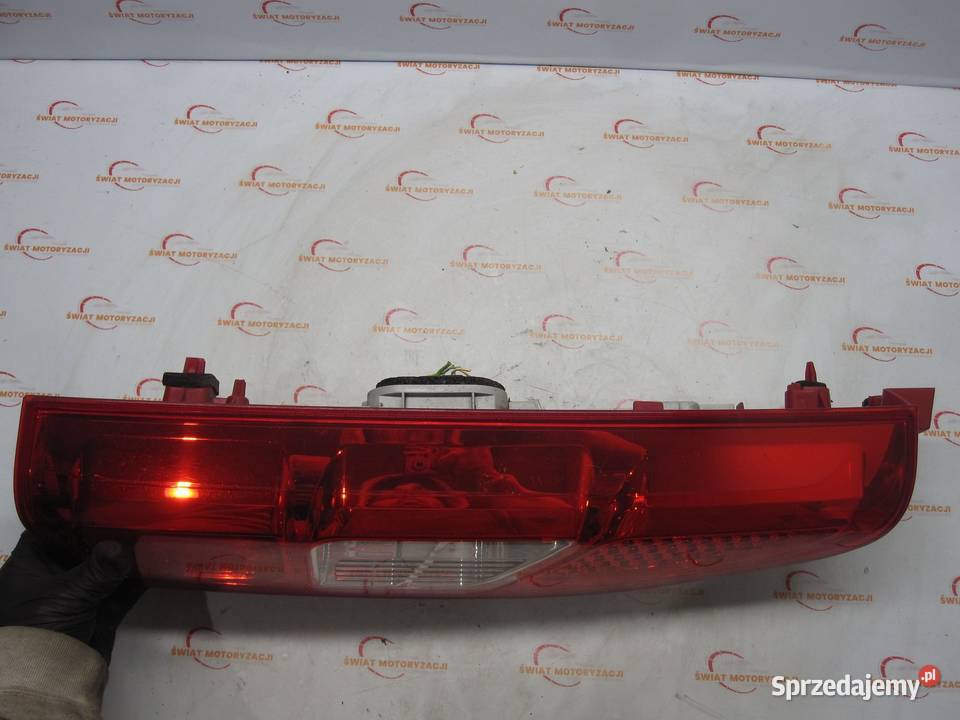 BERLINGO II 08r lampa lewa tył 9680545280