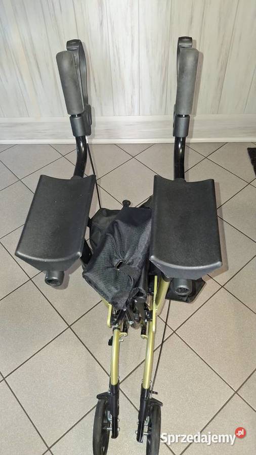 Balkonik-chodzik 4- koła