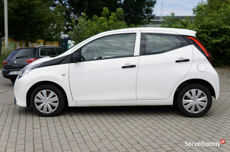 Toyota Aygo 10 72 5d hatchback facelift II 2014 Aygo Warszawa