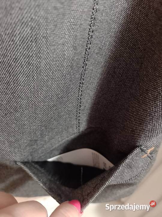 M 50 Hugo Boss Ekskluzywna szara kamizelka