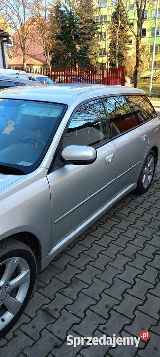Sprawdzam Subaru legacy 4 25 benzyna 4x4 Czarna