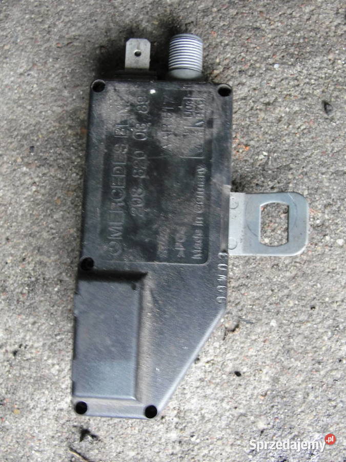 WZMACNIACZ ANTENY MERCEDES CLK W208 SLK W210 wielkopolskie Dąbrowa sprzedam