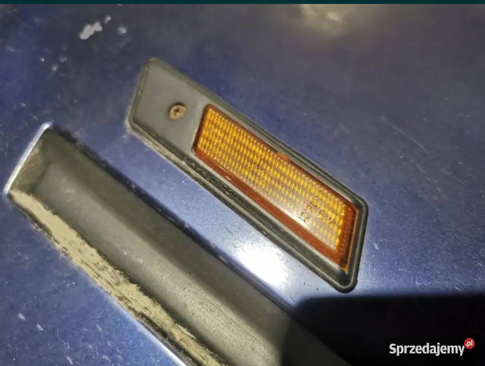Kierunkowskaz boczny błotnika BMW E34 E36 lewy osobowe śląskie