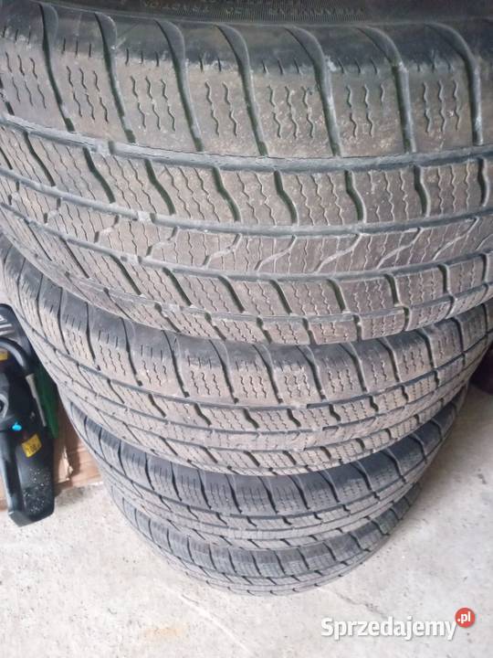 Opony całoroczne wielosezonowe SUV 2355517 stan sprzedam