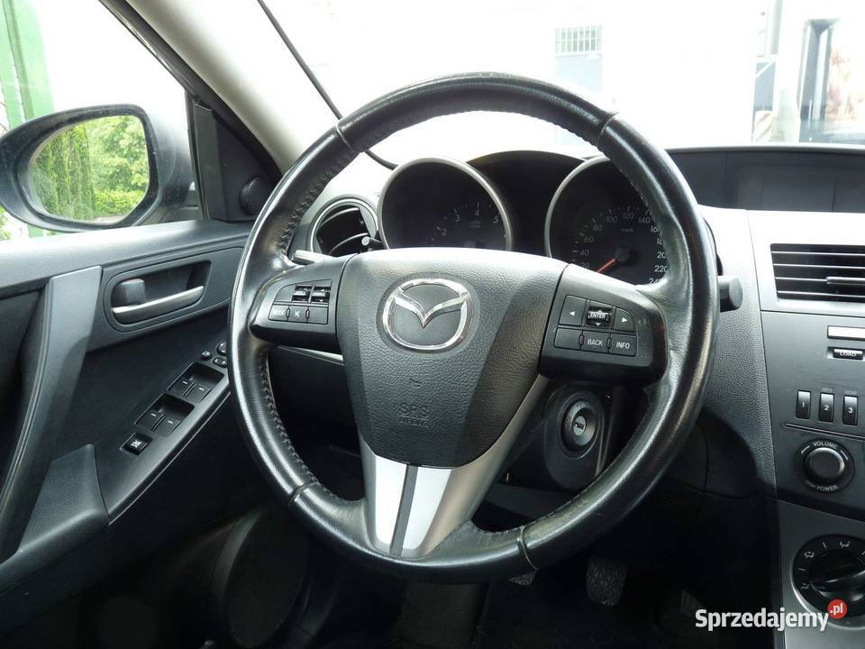 Mazda 3 16 benzyna niski przebieg Szwajcaria Warszawa