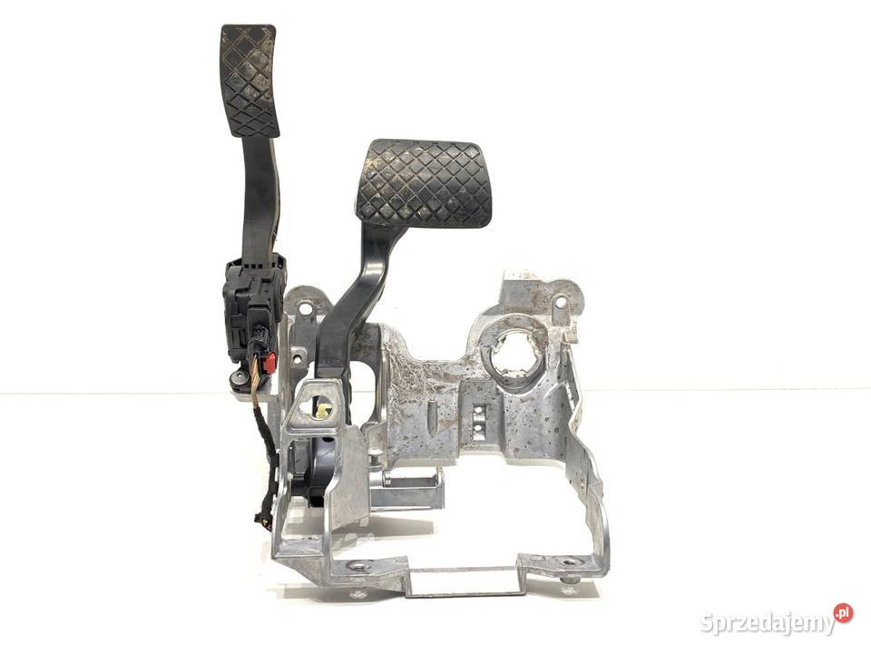 PEDAŁY AUDI A4 B8 0715 8K1723523A 20 150 osobowe