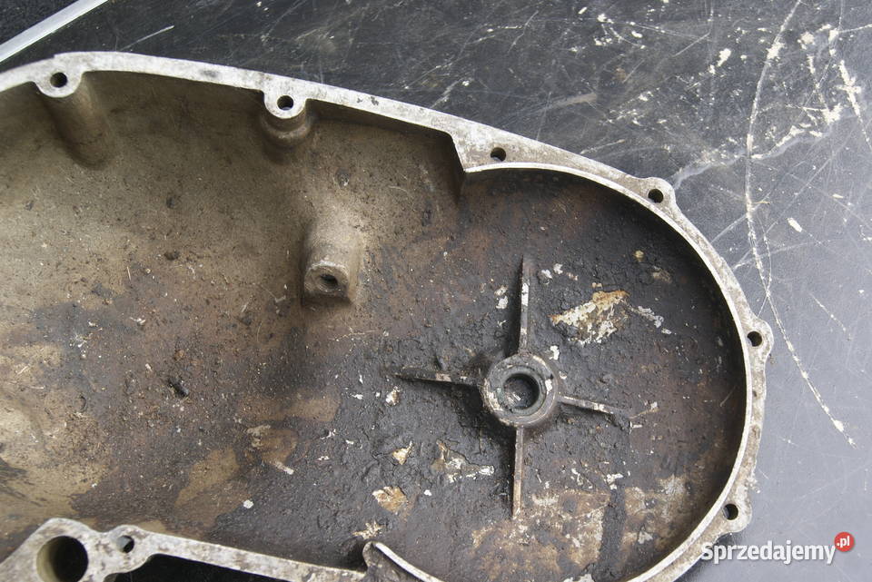 DEKIEL SILNIKA POKRYWA SILNIKA TRIUMPH 204 B Rybnik