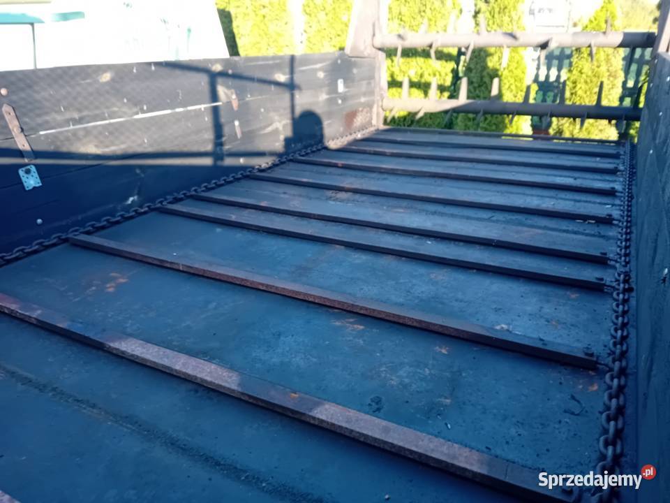 Sprzedam rozrzutnik jednoosiowy 3 t w stanie nieuszkodzony łódzkie sprzedam