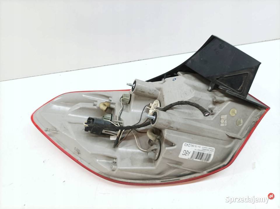 LAMPA TYŁ PRAWA KOMBI 13382243 Opel Astra IV świętokrzyskie sprzedam