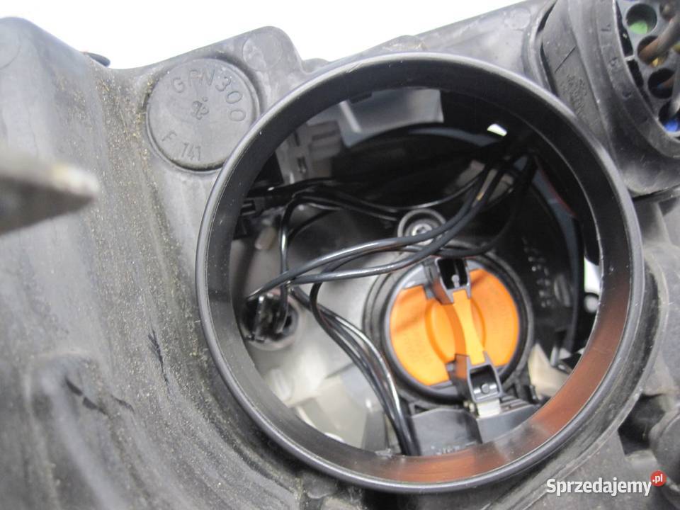 LAMPA PRAWY PRZÓD PRAWA PRZEDNIA 5K2941006H VW Lampy przednie świętokrzyskie Kielce