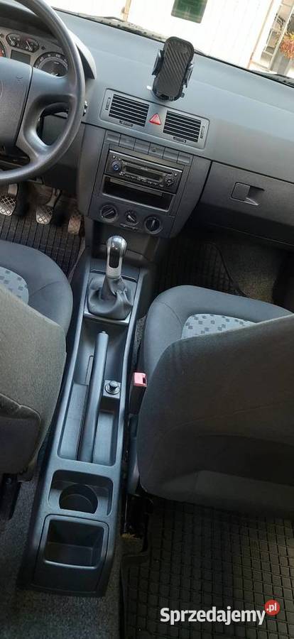 Skoda fabia 12 benzyna 2006 czarny Dubiny sprzedam