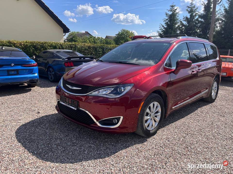 Chrysler Pacifica 36 Touring L 2019 benzyna z wielofunkcyjna kierownica Ślesin
