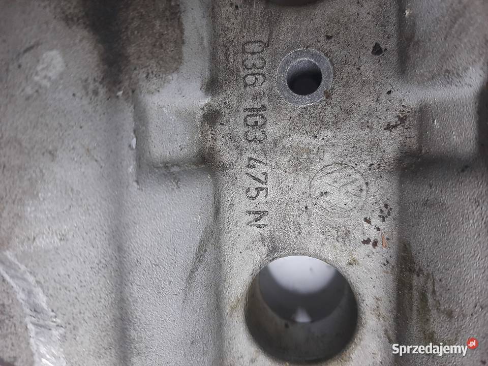 Wałki rozrządu Pokrywa zaworów VW Polo Skoda