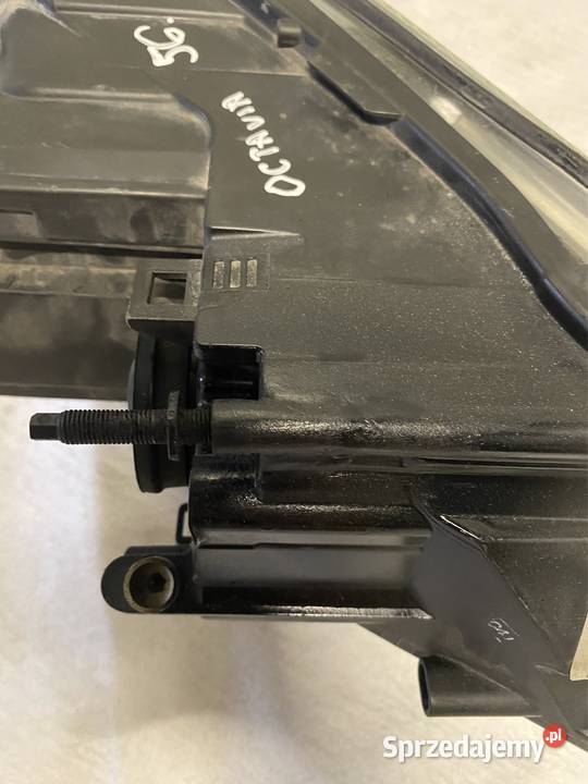 Lampa lewy przód skoda Octavia II FL Jasienica