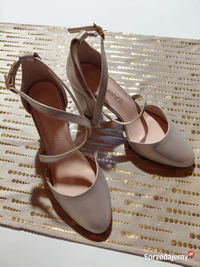 Buty damskie na obcasie Klecie