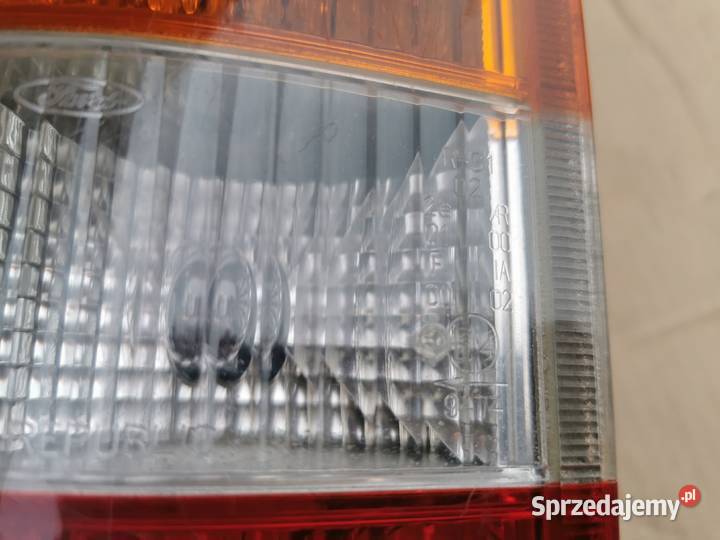 Lampa tył lewa lh Ford Transit mk5 5 V 0006 osobowe Sieraków