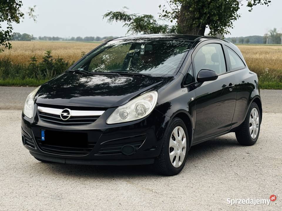 OPEL CORSA D 12 Benzyna Niski Przebieg Długie nieuszkodzony sprzedam