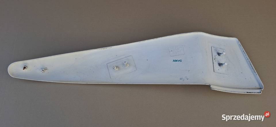 RENAULT PREMIUM SPOILER DACHOWY OWIEWKA PRAWA Bieleń
