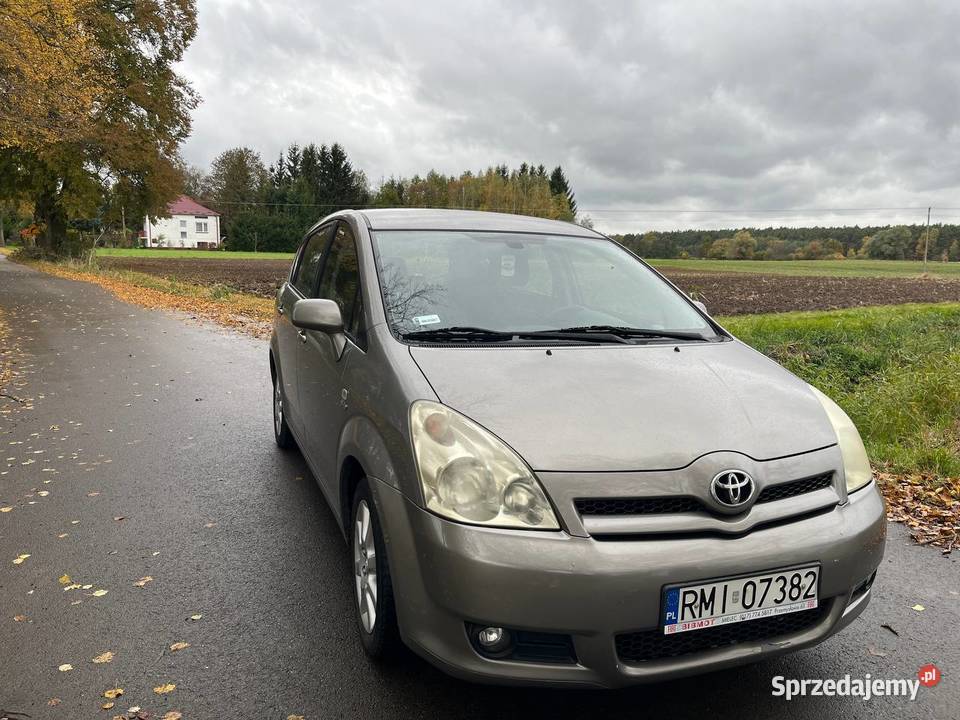 Toyota Corolla Verso 20 diesel 116 ekrany dvd CD