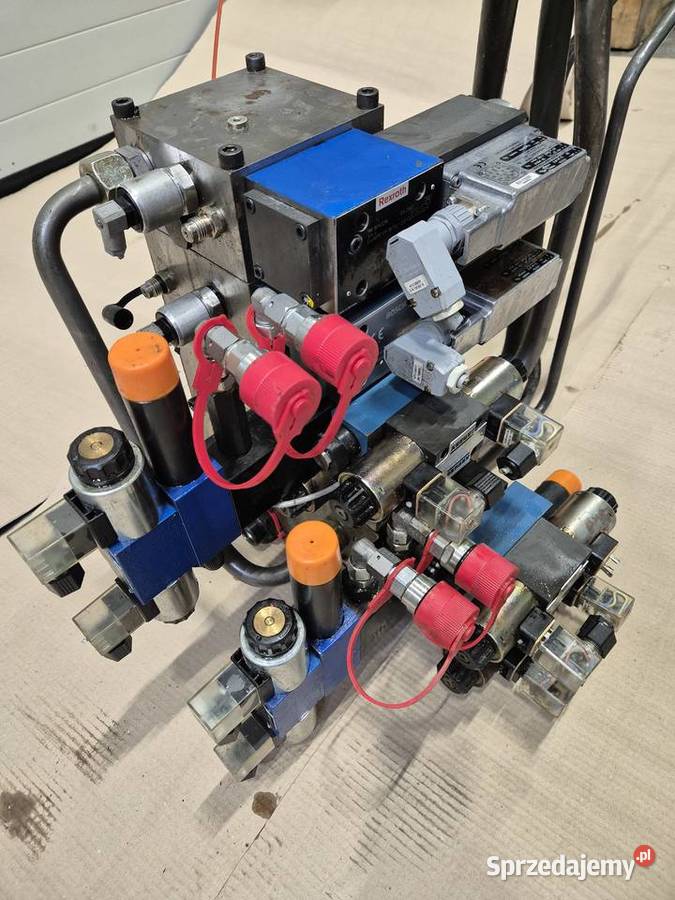 Kompletny blok zaworowy Bosch Rexroth 0811402114 Produkcja Bielany Wrocławskie