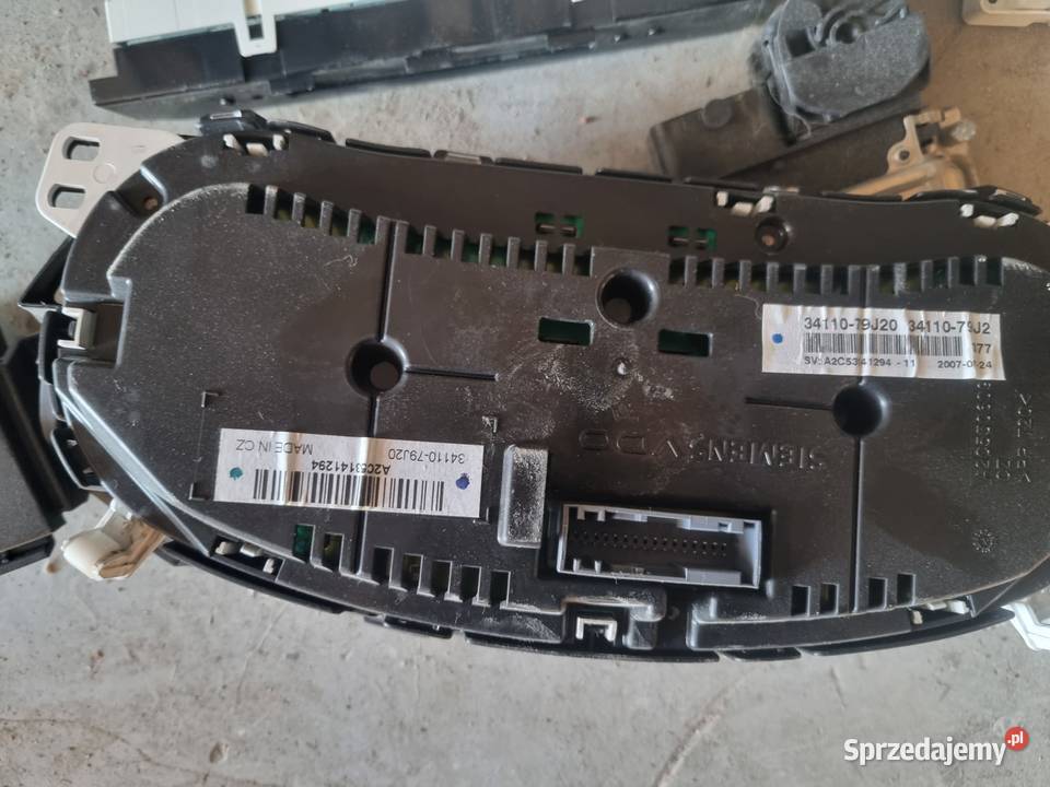 Suzuki SX4 06 sedici zegary licznik części Krosno