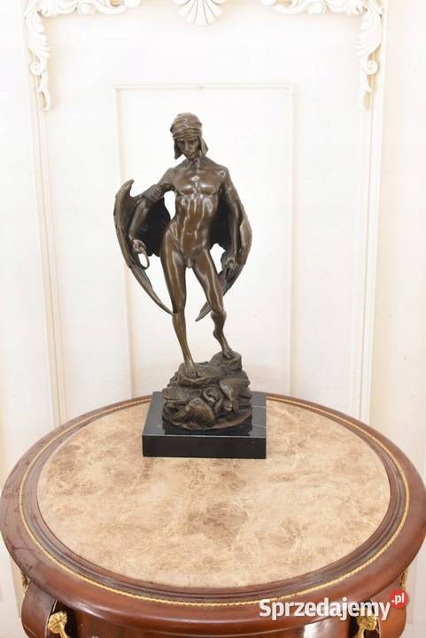 Ikar z Rozłożonymi Skrzydłami Mityczna Ogromna Kraków