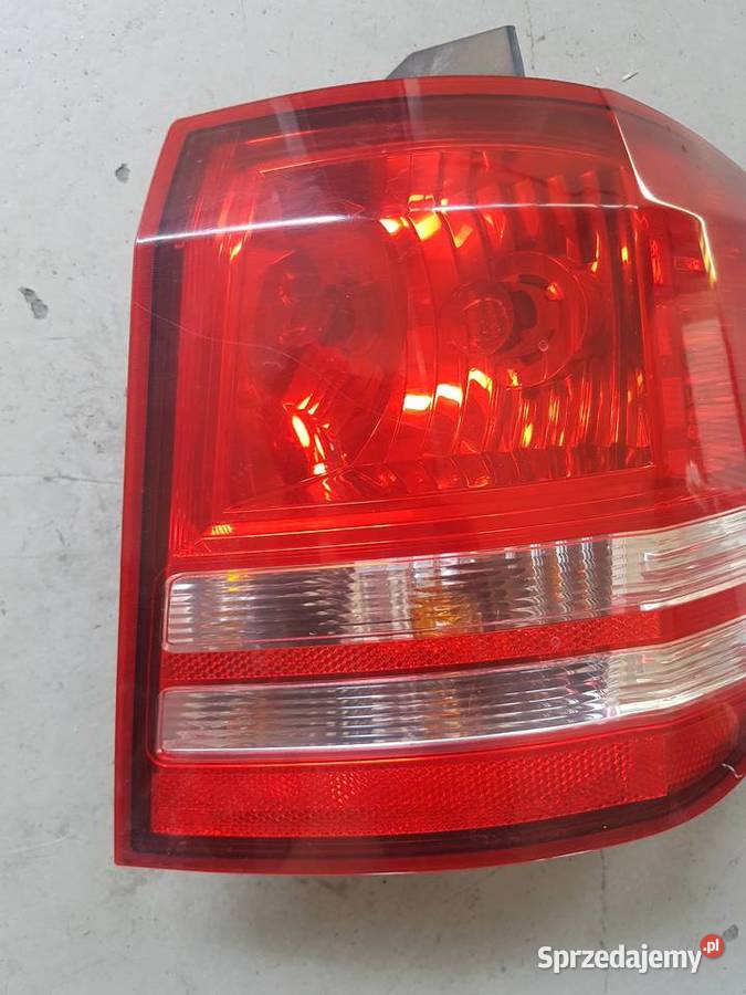 DODGE JOURNEY 2009 2010 FREEMONT LAMPA TYL PRAWA