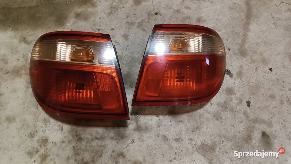Lampa tył prawa tylna lewa Nissan Almera N16 małopolskie Wał-Ruda