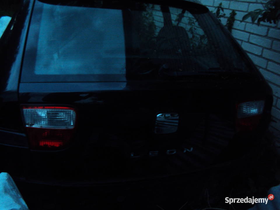 Klapa Bagażnika Leon I kod lakieru LC9Z inne Firlej sprzedam