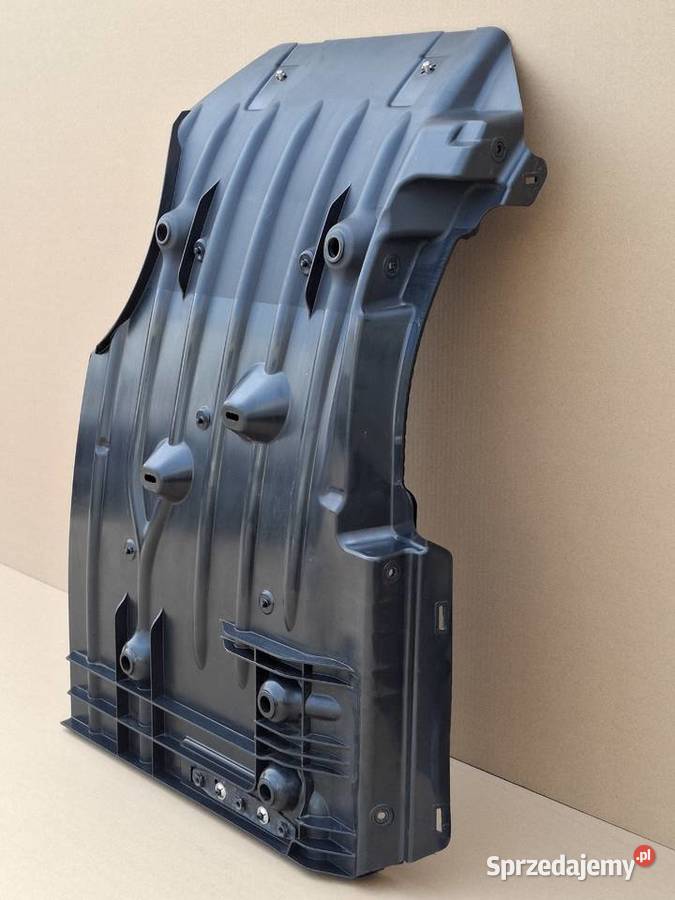 SCANIA R S BŁOTNIK PODKABINOWY NADKOLE PRZÓD Bieleń