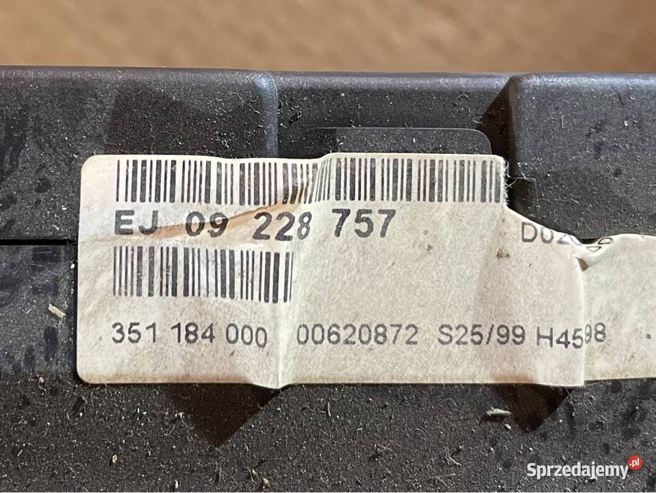 09228757 licznik zegary opel zafira a Szczecin sprzedam