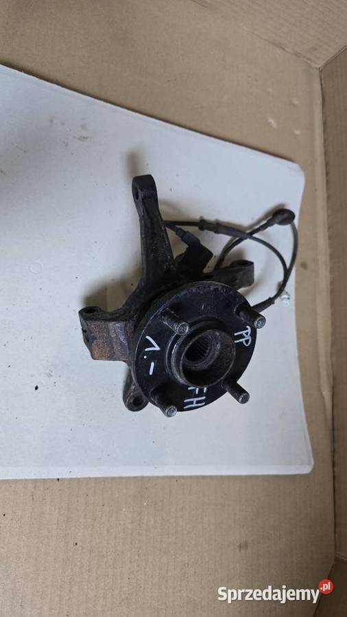 Suzuki Ignis FH 0003 zwrotnica piasta sprzedam