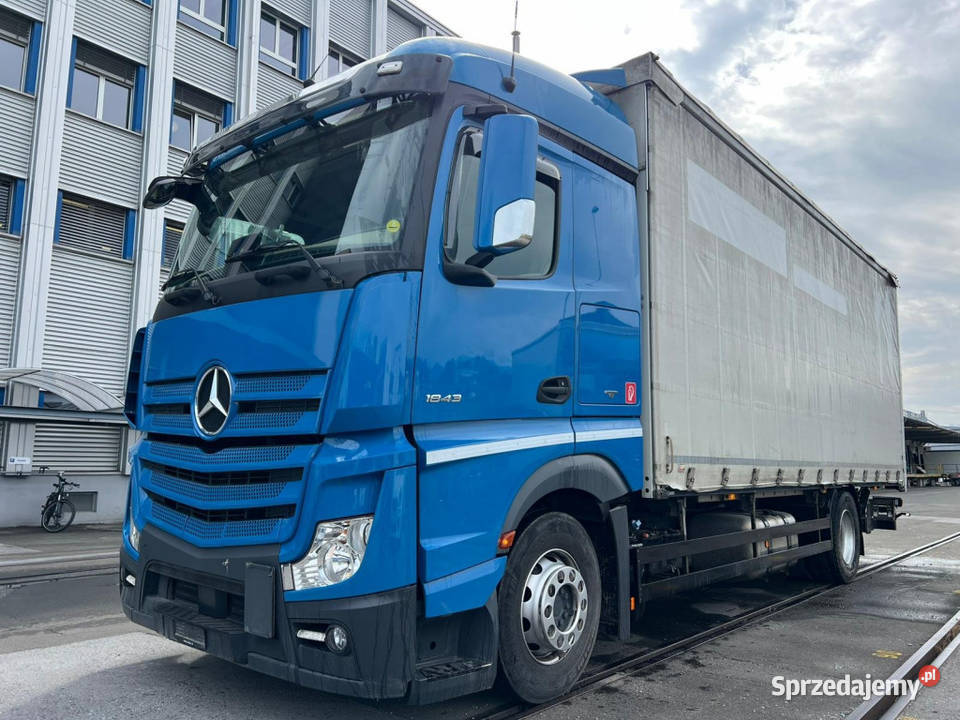 Mercedes firanka Warszawa