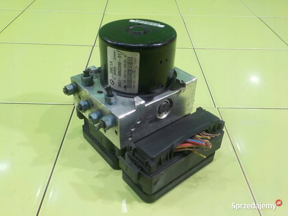 BMW 3 E90 LIFT 30 B 09r SEDAN pompa ABS 6790146 Suków