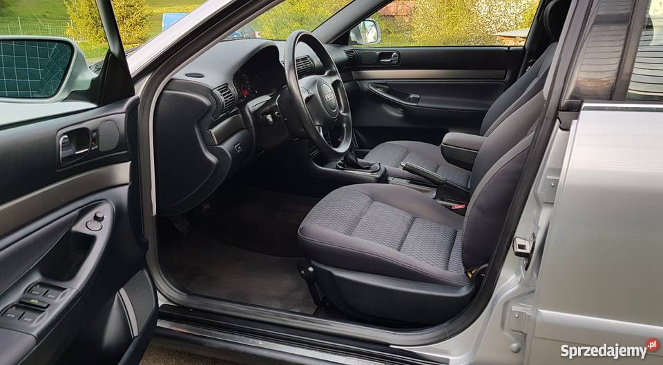 AUDI A4 B5 19 TDI 90 Lift Książka Serwisowa IGŁA Rok produkcji 2000 podkarpackie Brzozów