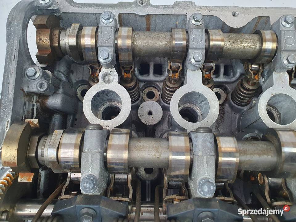 GŁOWICA CYLINDRÓW Peugeot 308 16 VTI V753354980N osobowe sprzedam