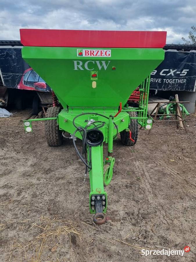 Rozsiewacz wapna unia brzeg 4000 Syców sprzedam