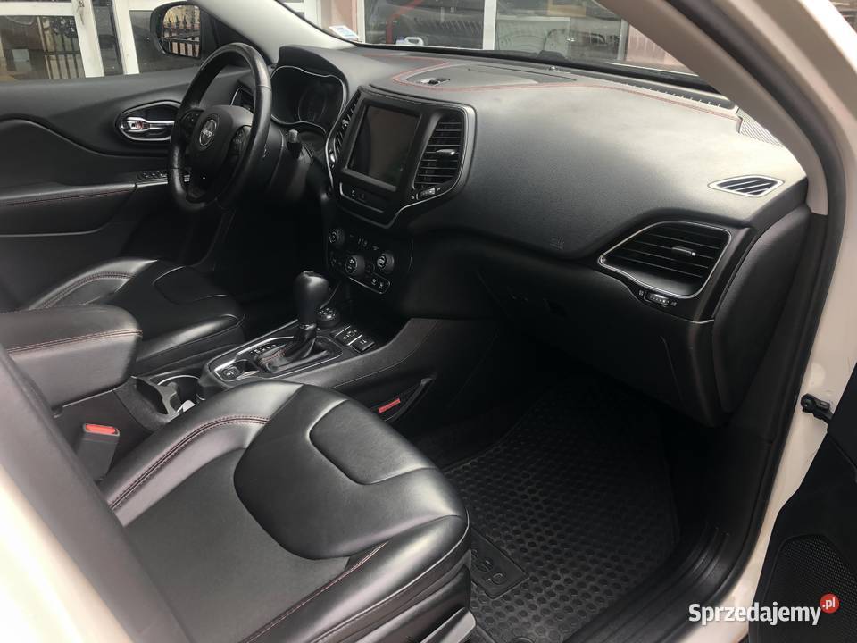 JEEP CHEROKEE KL 32 V6 LIMITED 4X4 nieuszkodzony Cherokee Łapy
