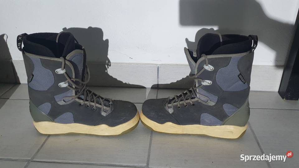 Deska snowboardowa 15025 plus buty śląskie Mikołów