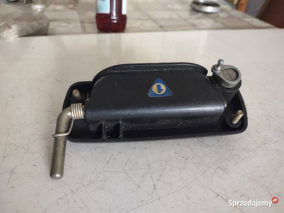 FIAT 126 P KLAMKA ZEWNĘTRZNA PRAWA NOWA