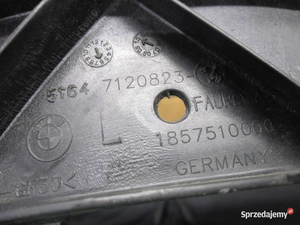 BMW E82 10r ślizg mocowanie lampy lewy przód